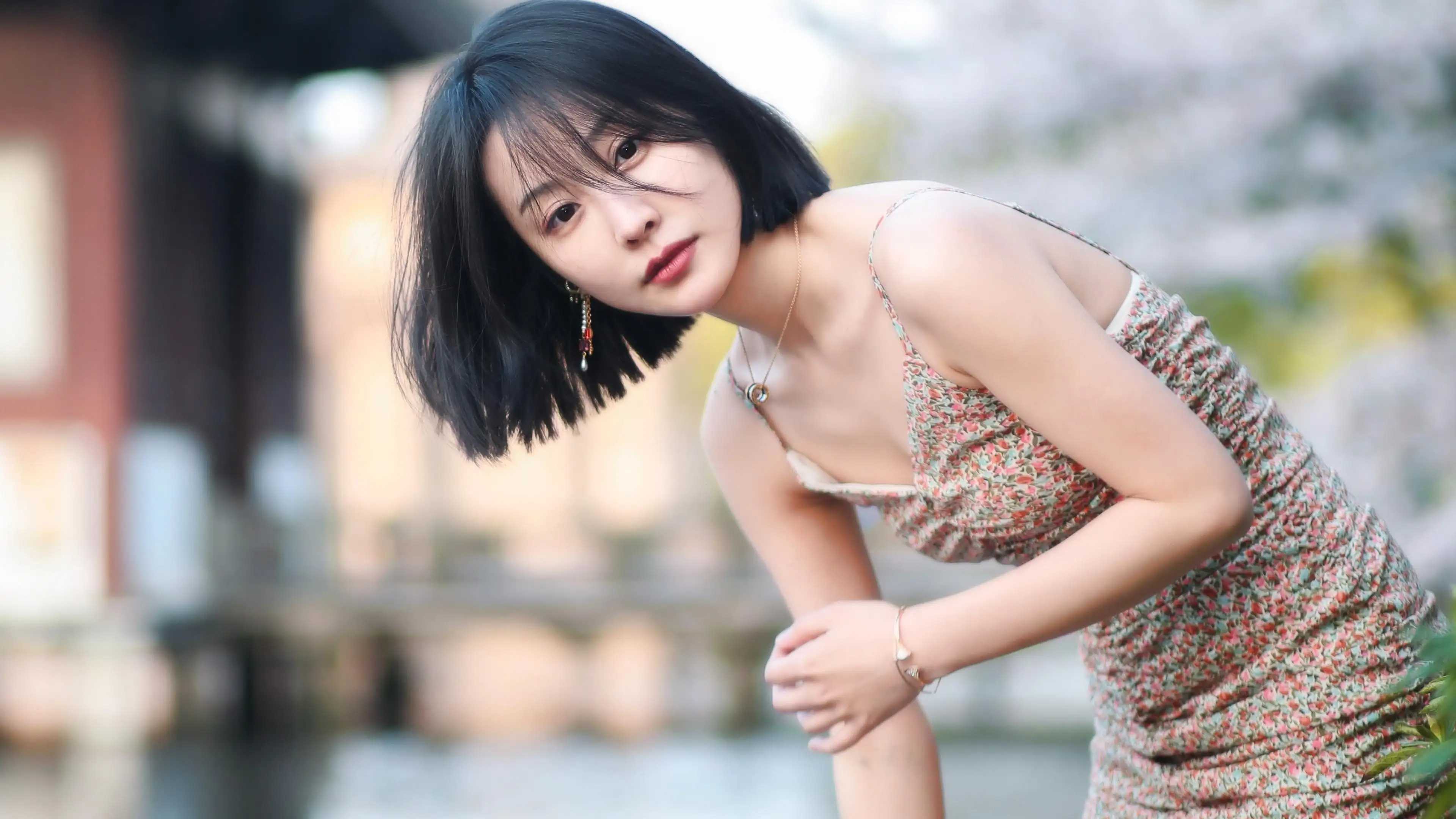 宣威成都伴游小姐姐雅美