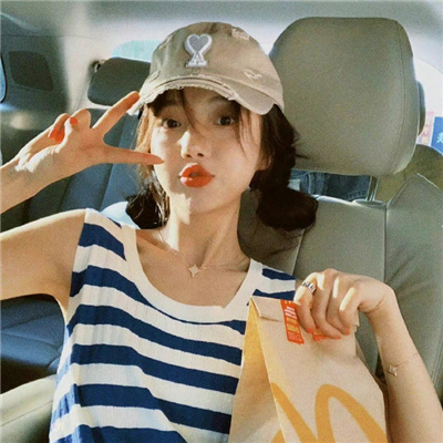 宣威伴游女生铎忆柏的资料