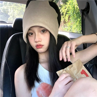 宣威伴游女生丛河灵的资料